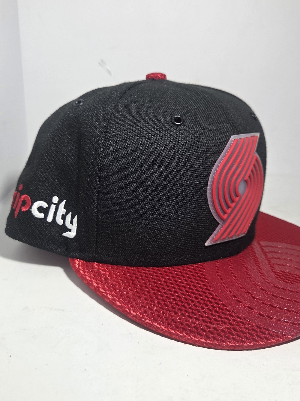 New Era 9FIFTY Portland Trail Blazers On-Court Snapback Hat Cap – Black/Red